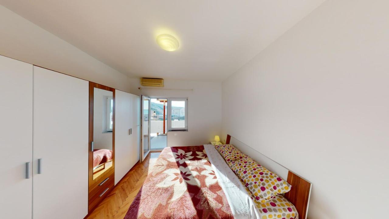 Apartments Riva Metajna Exterior photo